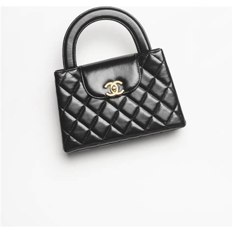 borse love boutique chanel inghilterra|Chanel shopping bags uk.